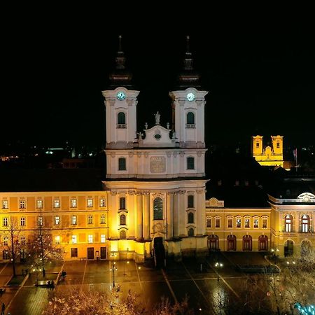 Eger Tower View Apartment Екстериор снимка
